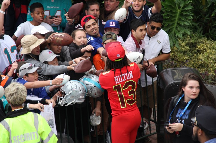 T.Y. Hiltonのサイン風景